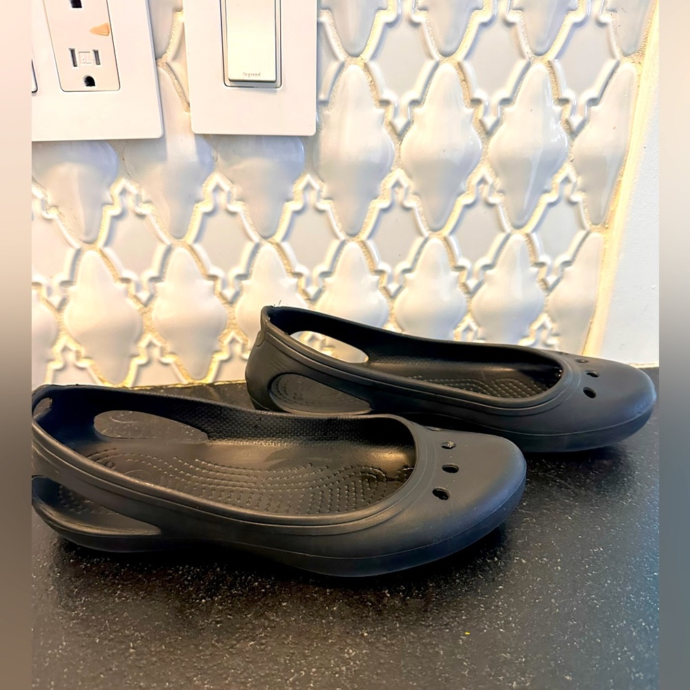 Crocs Kade flat black womens sz 7